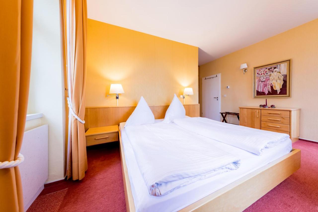 Schlosshotel Eyba Bad Blankenburg Bagian luar foto